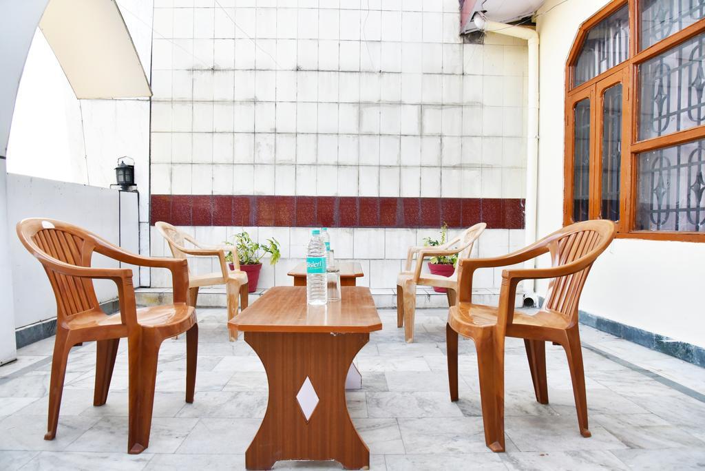 Surbhi Guest House Дхарамсала Екстериор снимка