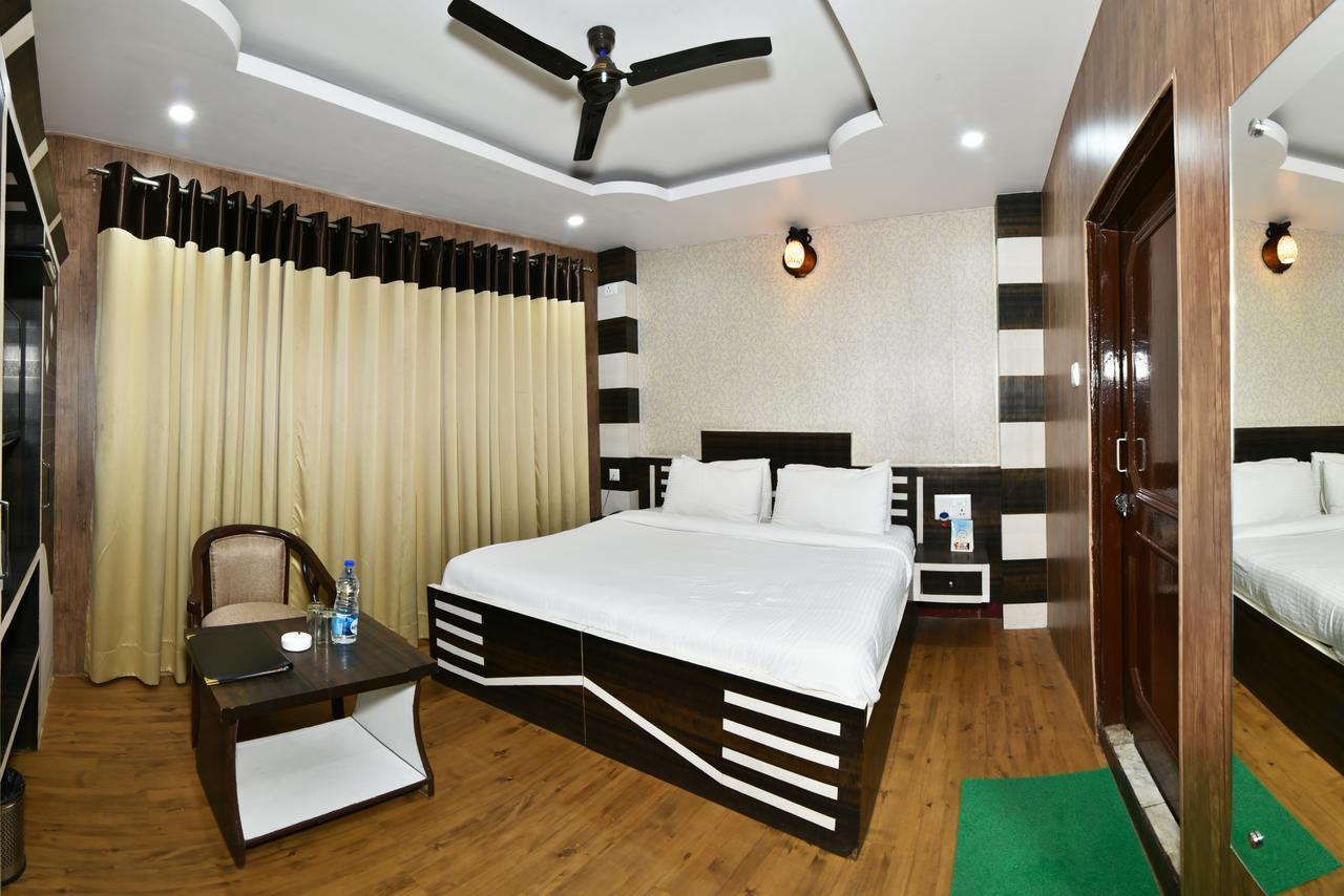 Surbhi Guest House Дхарамсала Екстериор снимка