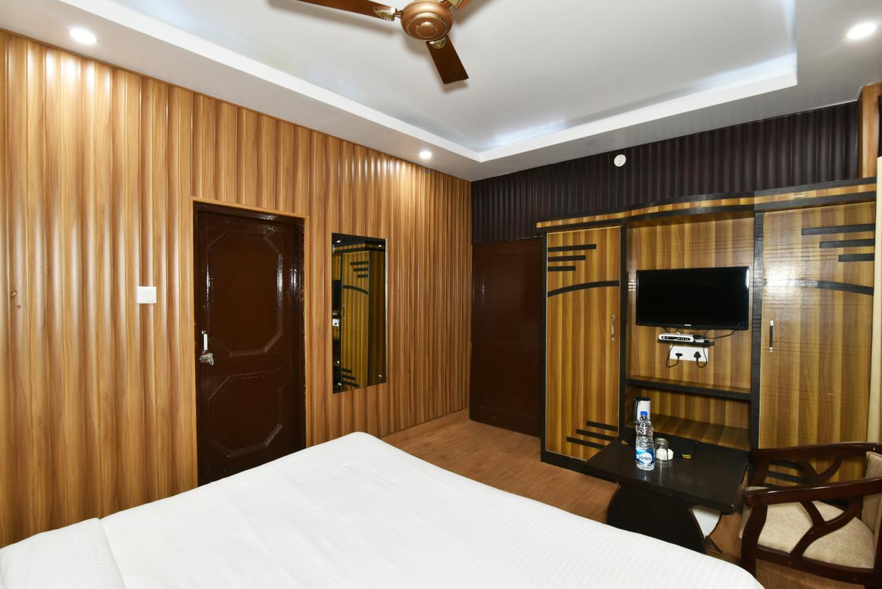 Surbhi Guest House Дхарамсала Екстериор снимка